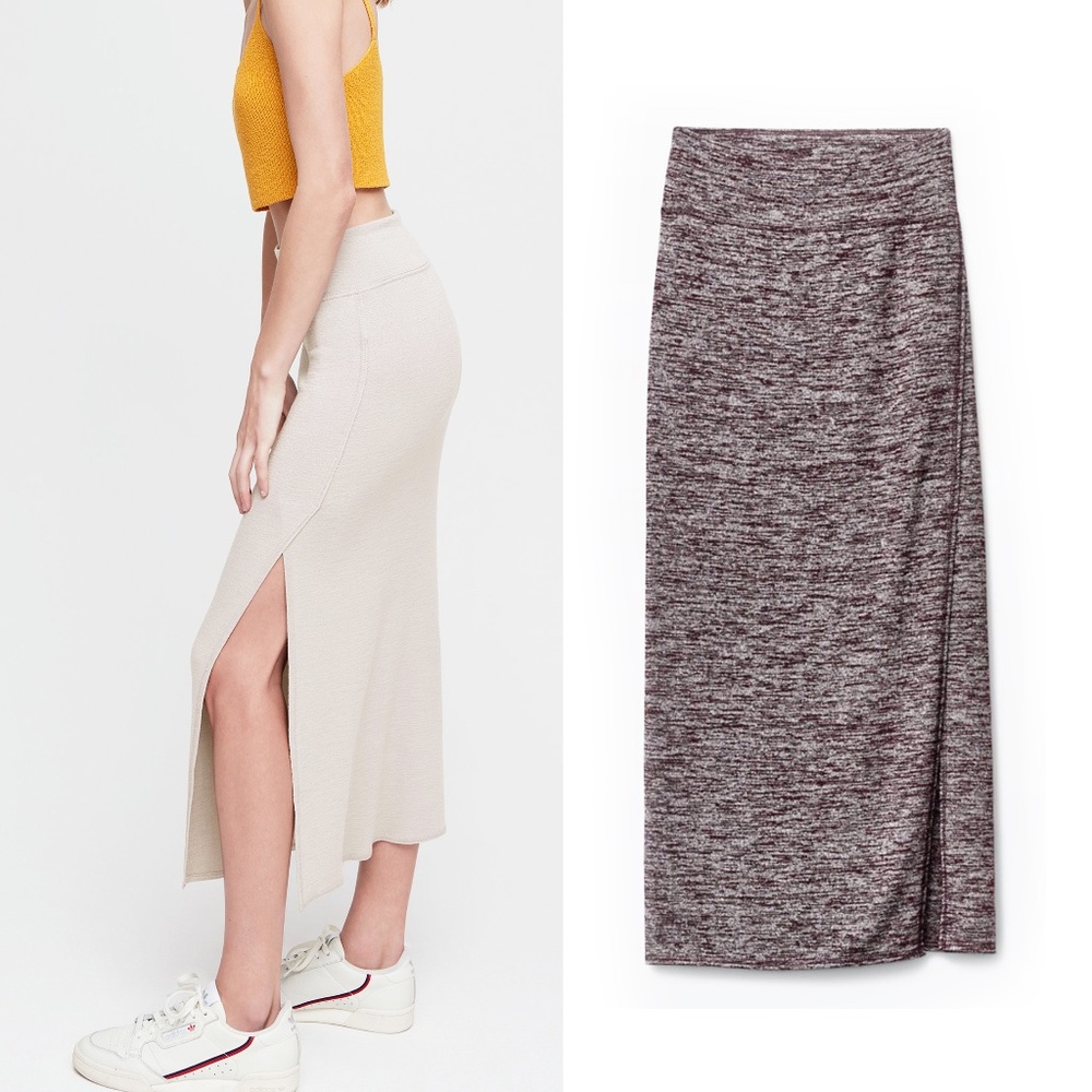 Aritzia Wilfred Free Shields Front Slit Midi Skirt in black and white tweed